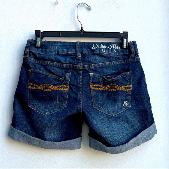 Indigo Rein jean shorts with Pearl beads - Picture 5 of 5